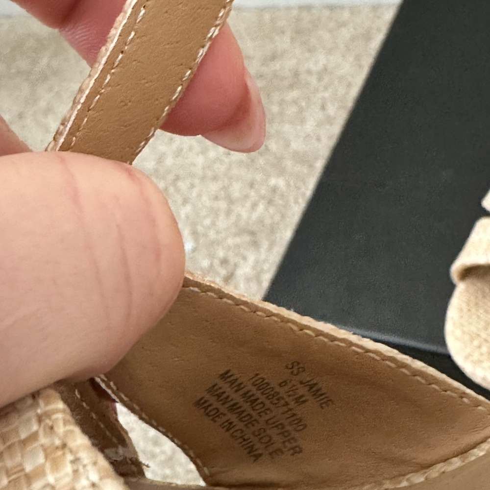 Woven T-Strap Platform Sandals in Natural - Picture 5 of 6